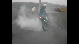 ZXR 400 burnout