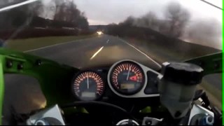 Zx9r Onboard.