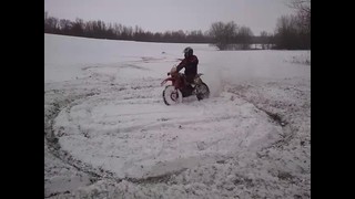 Honda crm 250 in the snow