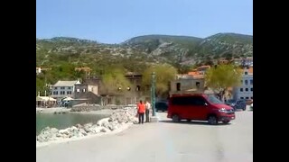 Guruló nyuszi Szlovénia Horvátország útjain